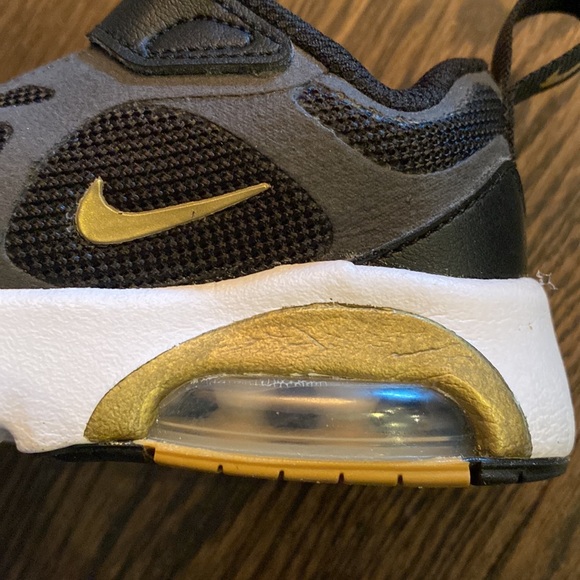 Nike Air Max 200 Velcro Sneakers - Picture 3 of 7